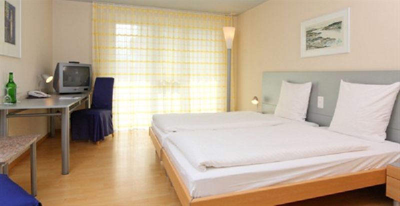 อาเรา เวสต์ สวิส ควอลิตี้ โฮเต็ล Hotel Oberentfelden ภายนอก รูปภาพ